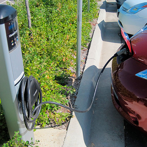 Electric vehicle charging station